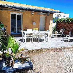 Maison confortable à La Ciotat avec terrasse privée