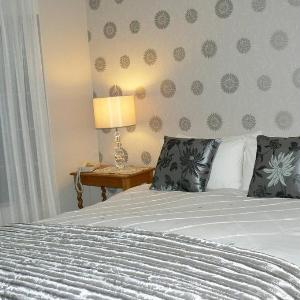 Fully Furnished 3 Bedroom House In in Pentagon Park Bloemfontein