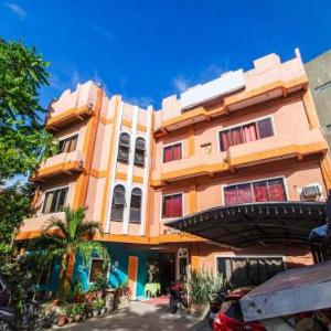 RedDoorz @ La Maria Pension and Tourist Inn