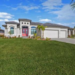Absolutely stunning home that truly embodies Florida living Villa Blue Starfish