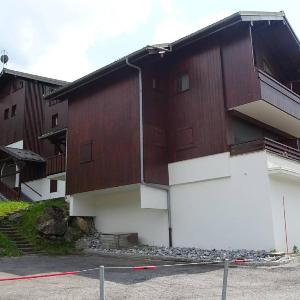Appartement 2 Pièces pour 5 Pers. - Garage - Proche Centre et Commerces - 150m des Pistes - FR-1-802-54