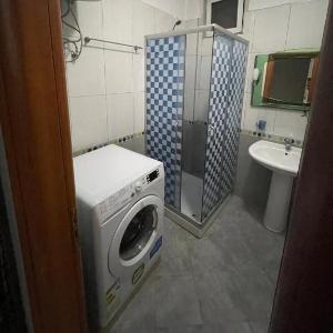 Airport & Terminal Comfort Apartment