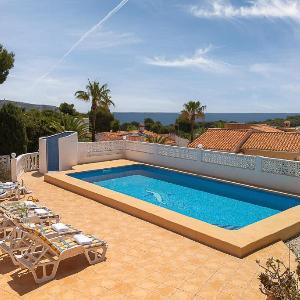 Villa Saler by Abahana Villas