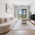 Stylish One-Bedroom Haven In Breeze Residences Dubai