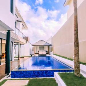 Callie 3 BR Private Pool Villa