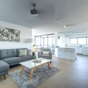 Breezy Kings Beach Apartment with Ocean Views