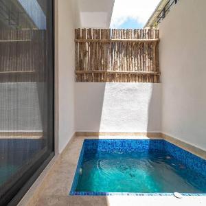 Lux Studio with Private Plunge Pool and Gym