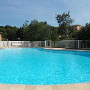 Appartement climatisé 4 personnes dans une résidence avec piscine