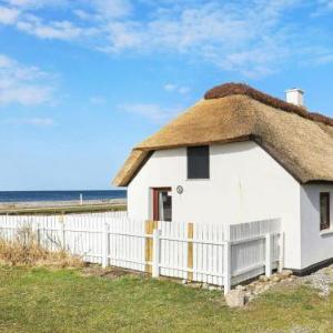 Two-Bedroom Holiday home in Thyholm 3