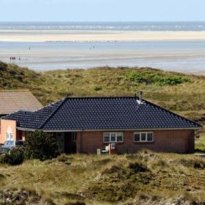 Five-Bedroom Holiday home in Fanø 2