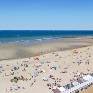 3 Bedroom Nice Apartment In Oostende