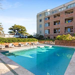 Stylish Studio in the Heart of Newtown with Pool