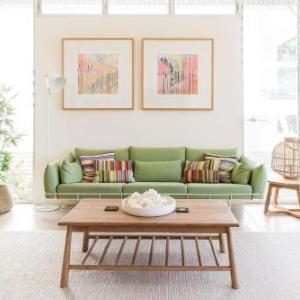 The Hill Street Villa offers private pool in stylish unit