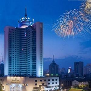 Kunming Green Land Hotel