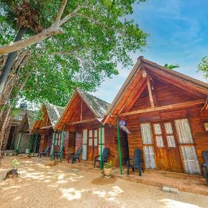 Cool Banyan Cabana