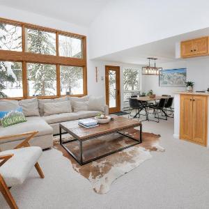 Courtside Mountain Retreat