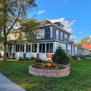 Prairie House Manor Bed and Breakfast