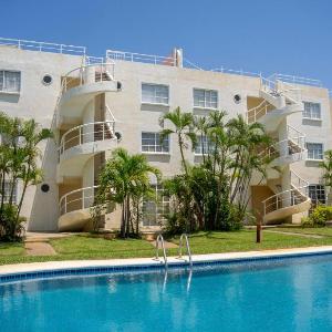 New Acapulco Retreat Garden Pool & Gym