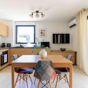 SELECT'soHOME - Superbe appartement pour 4 personnes à deux pas de la plage et des commerces de la Favière ! - ILOA-B01