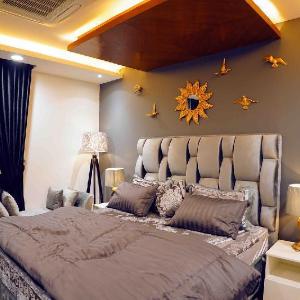 AirHomes-GoldCrest luxury apartments-Free parking