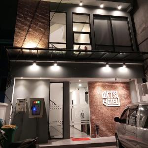 Weis Hotel Simpang Lima Semarang