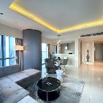 Lux BnB Paramount Tower I Burj Views Dubai 