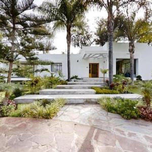 Villa F- Luxury 4 suites on a 5000sqm in the heart of Ambassadeurs