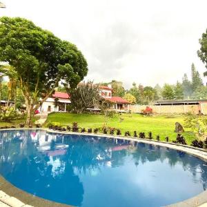 Puncak Riverside Villa Sakura