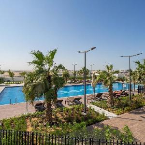 Aesthetic yet Modern Studio Style w/ Pool Views!