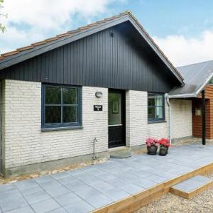 Two-Bedroom Holiday home in Fanø 3