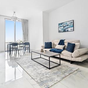 Charming City View 1BDR Apartment In Noura Tower