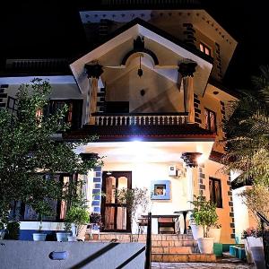 Wanderer's Home Double Bedrooms with Living and Kitchen - A home away from home