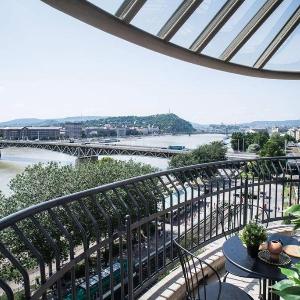 Two-storey riverside panorama apartment