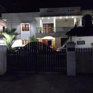 lloydskochi home stay