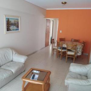 Departamento en Mar del Plata excelente ubicación pleno centro 3 habitaciones solo grupo familiar no se permiten grupo de jóvenes