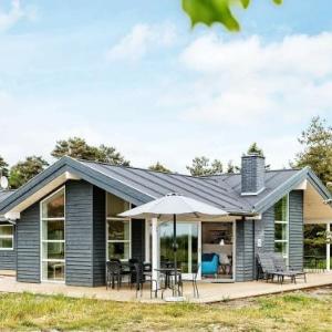 Three-Bedroom Holiday home in Aakirkeby 12