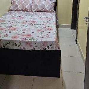 Placid Rentals - Budget small room with attach bath and sharing kitchen