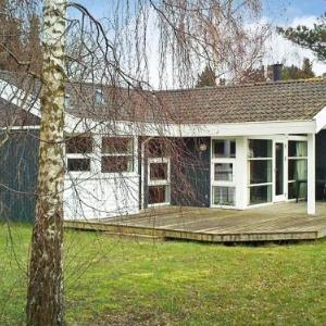 Three-Bedroom Holiday home in Faxe Ladeplads