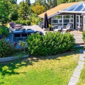 Four-Bedroom Holiday home in Gilleleje 3