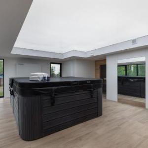 Luxurious Little Laguna Apartments SPA & Gym by Renters Prestige