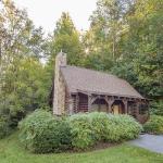 ER36 - Cozy Creekside Pigeon Forge Tennessee