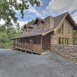 The Wildlife Lodge - GREAT LOCATION! CLOSE TO TANGER OUTLETS! cabin Sevierville Tennessee