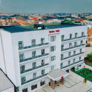 Huxton Hotel