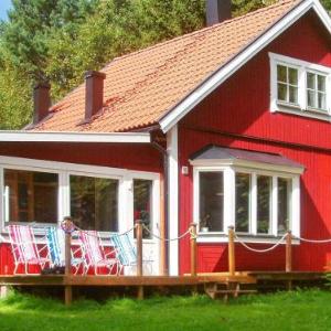 Three-Bedroom Holiday home in Sollentuna