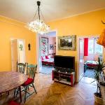 Cosy art flat downtown Buda 