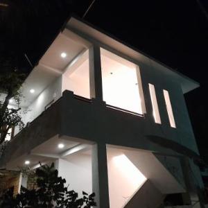 Gloria Inn