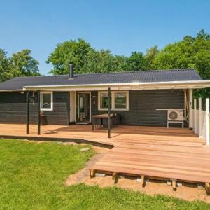 Three-Bedroom Holiday home in Knebel 26