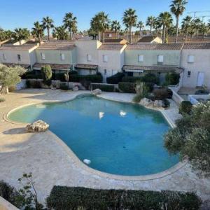 Appartement T3 avec Piscine Clim Terrasse Parking Prive - A 600m de la Plage 6 Pers. - FR-1-701-14