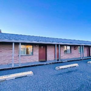 Love Hotels Desert Inn & RV by OYO at Boysen Wind River WY