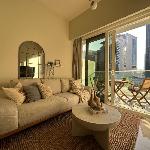 Snug 1BR With Balcony Steps From the Canal Dubai 